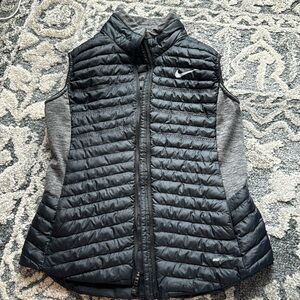 Nike vest